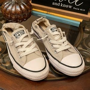 Ladies Grey Converse Sz 7 Shoes